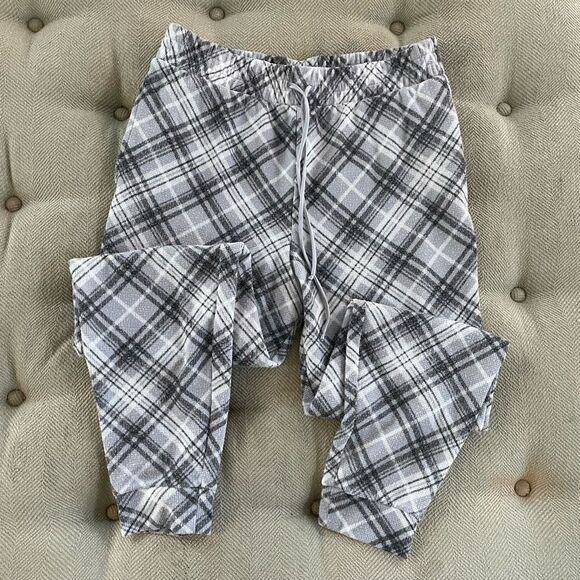 Victoria’s Secret Grey Plaid Long Pajama PJ Set M - Picture 4 of 10